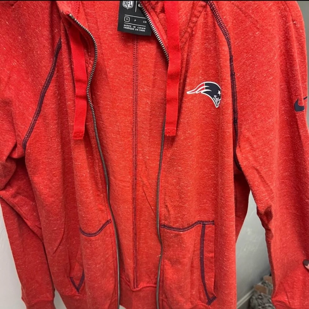 New England Patriots Women’s Nike Lightweight Zipup